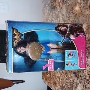 Mattel DC Shield Block Wonder Woman